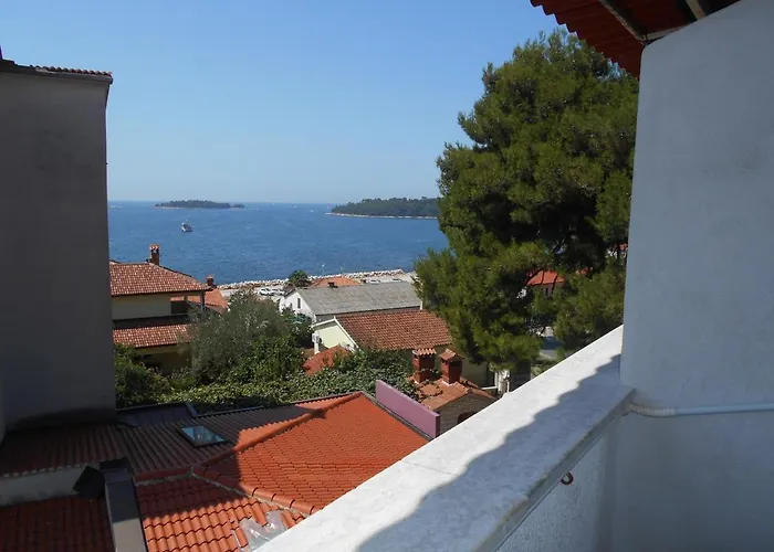Triple 13591d 3* Rovinj