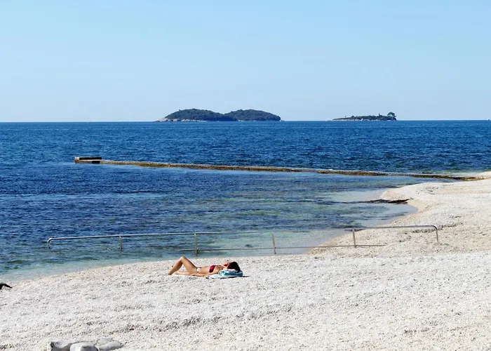 Triple 13591d Affittacamere 3*